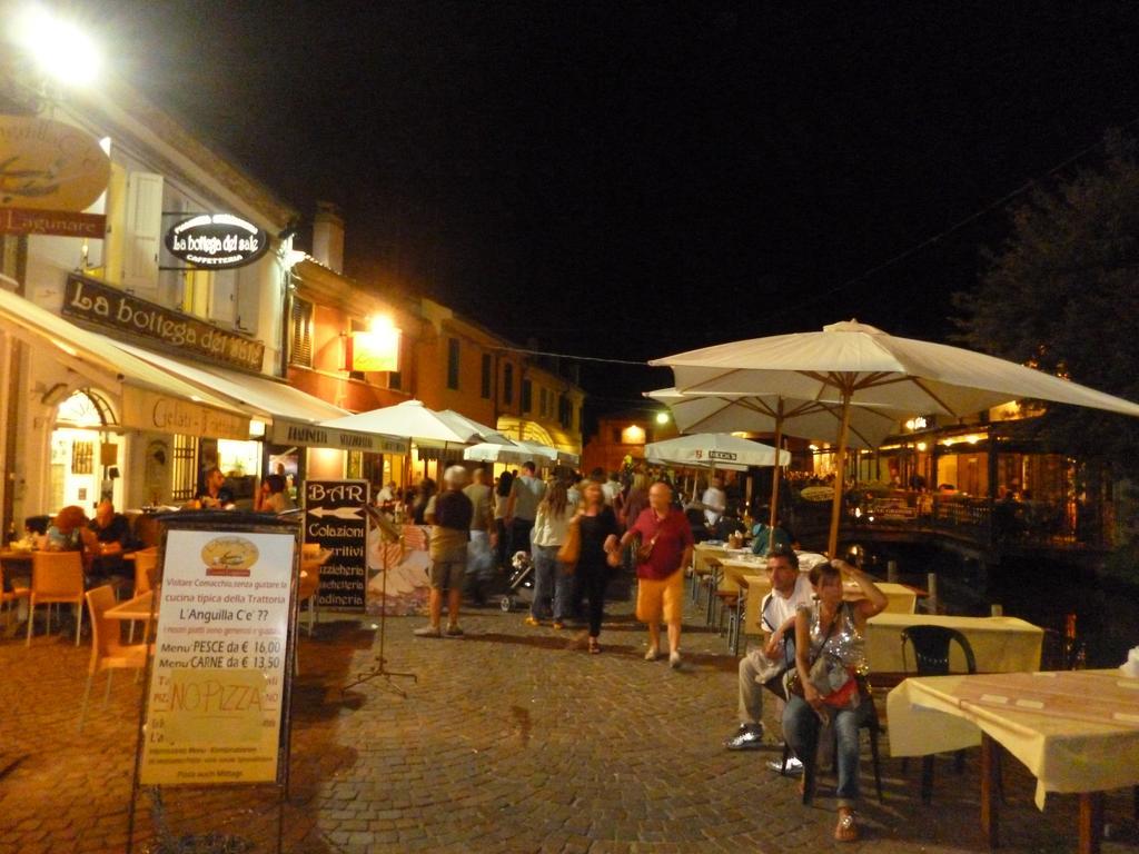 Residenza Holiday Llido Degli Estensi Exteriör bild